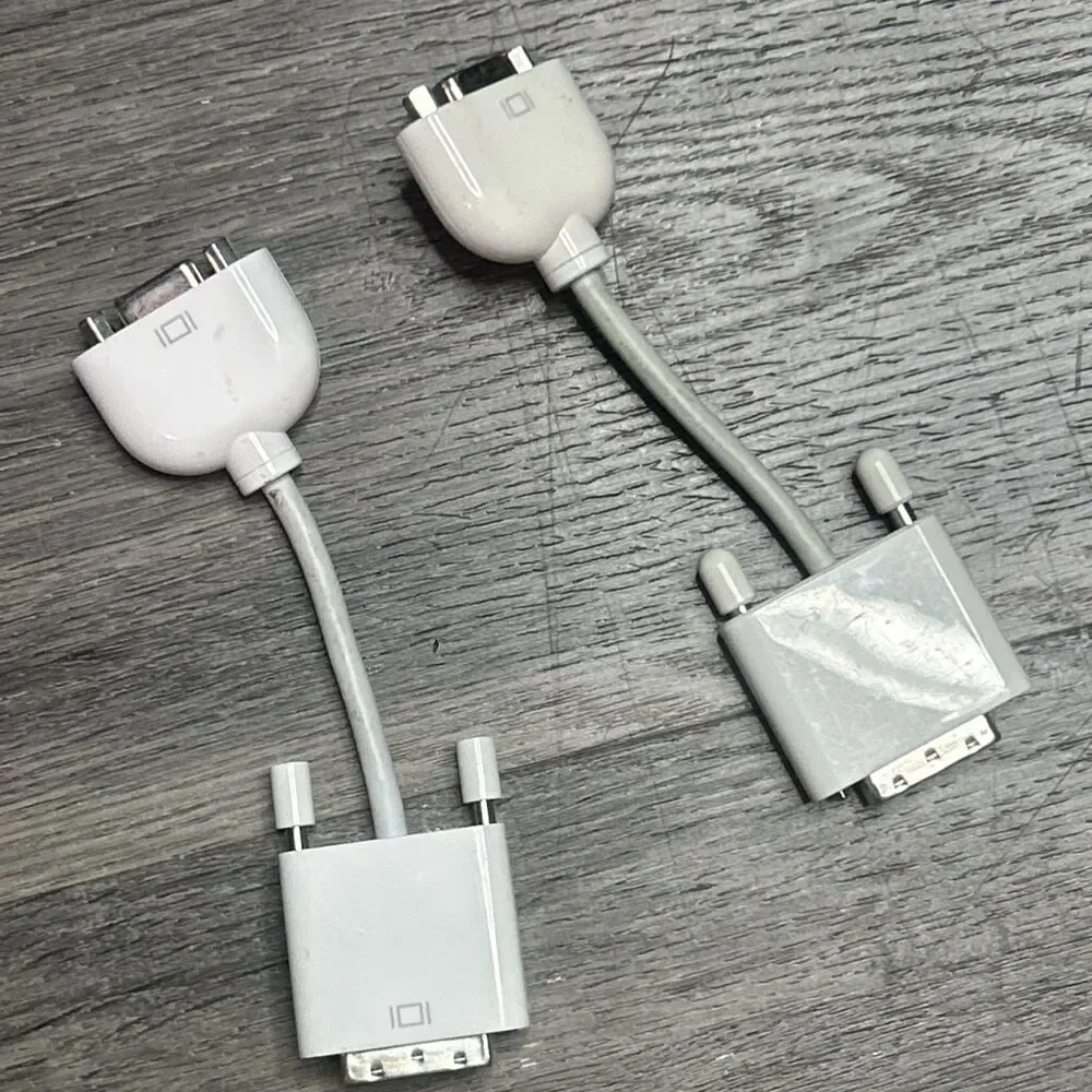 2 Apple DVI-I Male to VGA-Female Monitor Adapter Cable Connectors Projector Used